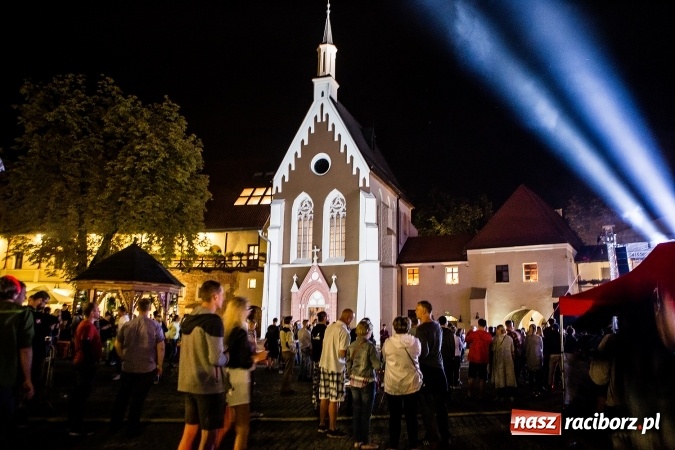 Zdjęcie w galerii na portalu naszraciborz.pl: INTRO - festiwal muzyki elektronicznej i światła na Zamku Piastowskim wiadomości z regionu