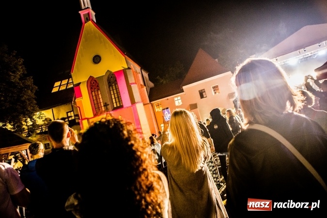 Zdjęcie w galerii na portalu naszraciborz.pl: INTRO - festiwal muzyki elektronicznej i światła na Zamku Piastowskim wiadomości z regionu