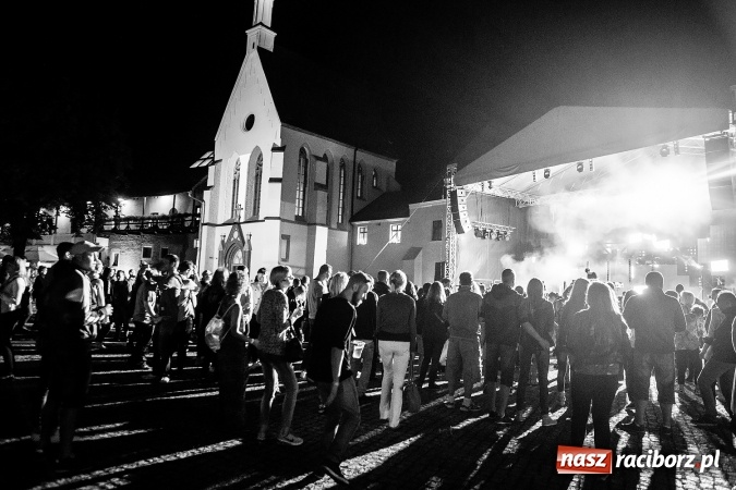 Zdjęcie w galerii na portalu naszraciborz.pl: INTRO - festiwal muzyki elektronicznej i światła na Zamku Piastowskim wiadomości z regionu