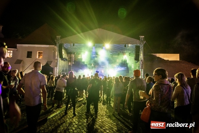 Zdjęcie w galerii na portalu naszraciborz.pl: INTRO - festiwal muzyki elektronicznej i światła na Zamku Piastowskim wiadomości z regionu