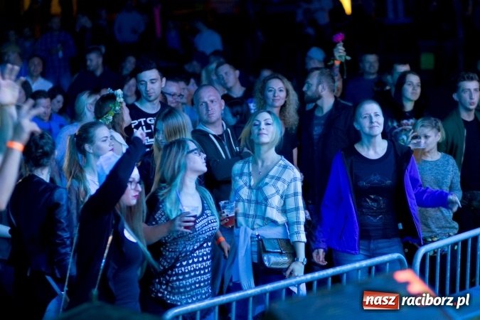 Zdjęcie w galerii na portalu naszraciborz.pl: INTRO - festiwal muzyki elektronicznej i światła na Zamku Piastowskim wiadomości z regionu