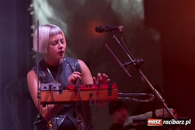 Zdjęcie w galerii na portalu naszraciborz.pl: INTRO - festiwal muzyki elektronicznej i światła na Zamku Piastowskim wiadomości z regionu