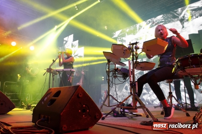 Zdjęcie w galerii na portalu naszraciborz.pl: INTRO - festiwal muzyki elektronicznej i światła na Zamku Piastowskim wiadomości z regionu