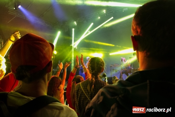 Zdjęcie w galerii na portalu naszraciborz.pl: INTRO - festiwal muzyki elektronicznej i światła na Zamku Piastowskim wiadomości z regionu