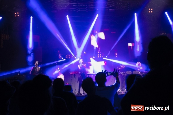 Zdjęcie w galerii na portalu naszraciborz.pl: INTRO - festiwal muzyki elektronicznej i światła na Zamku Piastowskim wiadomości z regionu
