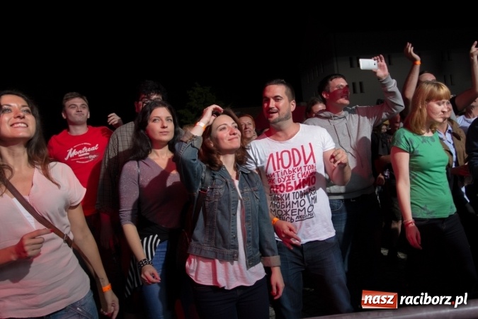 Zdjęcie w galerii na portalu naszraciborz.pl: INTRO - festiwal muzyki elektronicznej i światła na Zamku Piastowskim wiadomości z regionu