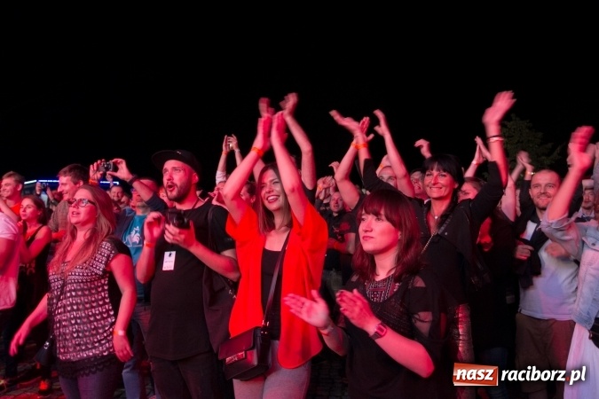 Zdjęcie w galerii na portalu naszraciborz.pl: INTRO - festiwal muzyki elektronicznej i światła na Zamku Piastowskim wiadomości z regionu