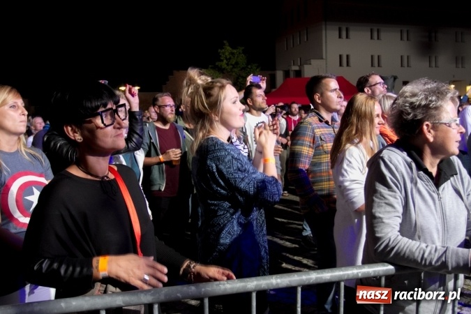 Zdjęcie w galerii na portalu naszraciborz.pl: INTRO - festiwal muzyki elektronicznej i światła na Zamku Piastowskim wiadomości z regionu