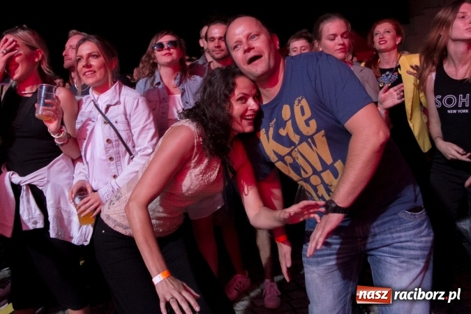 Zdjęcie w galerii na portalu naszraciborz.pl: INTRO - festiwal muzyki elektronicznej i światła na Zamku Piastowskim wiadomości z regionu