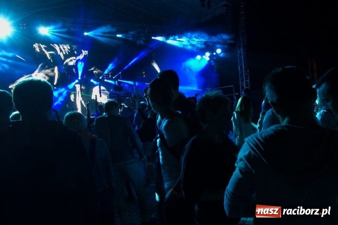 Zdjęcie w galerii na portalu naszraciborz.pl: INTRO - festiwal muzyki elektronicznej i światła na Zamku Piastowskim wiadomości z regionu