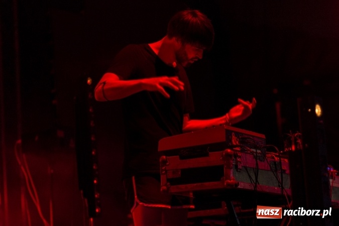 Zdjęcie w galerii na portalu naszraciborz.pl: INTRO - festiwal muzyki elektronicznej i światła na Zamku Piastowskim wiadomości z regionu