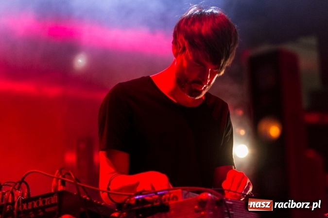Zdjęcie w galerii na portalu naszraciborz.pl: INTRO - festiwal muzyki elektronicznej i światła na Zamku Piastowskim wiadomości z regionu