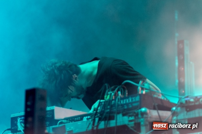 Zdjęcie w galerii na portalu naszraciborz.pl: INTRO - festiwal muzyki elektronicznej i światła na Zamku Piastowskim wiadomości z regionu