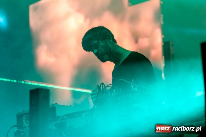 Zdjęcie w galerii na portalu naszraciborz.pl: INTRO - festiwal muzyki elektronicznej i światła na Zamku Piastowskim wiadomości z regionu