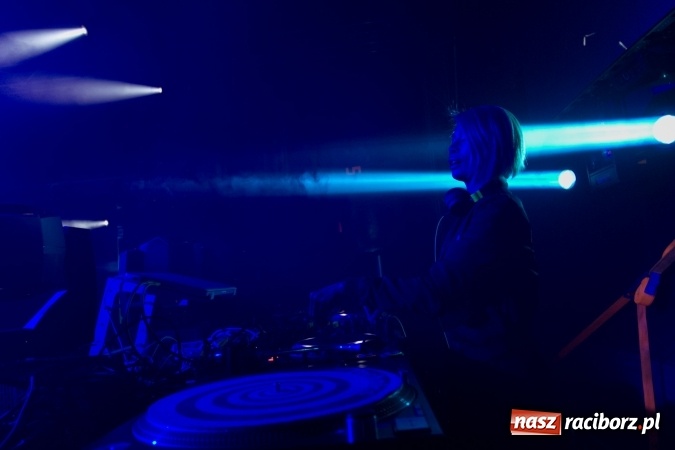 Zdjęcie w galerii na portalu naszraciborz.pl: INTRO - festiwal muzyki elektronicznej i światła na Zamku Piastowskim wiadomości z regionu