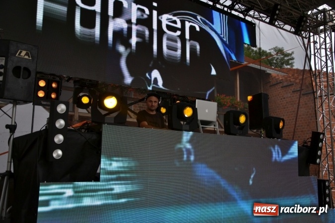 Zdjęcie w galerii na portalu naszraciborz.pl: INTRO - festiwal muzyki elektronicznej i światła na Zamku Piastowskim wiadomości z regionu