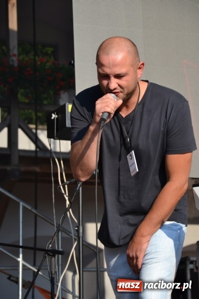 Zdjęcie w galerii na portalu naszraciborz.pl: INTRO - festiwal muzyki elektronicznej i światła na Zamku Piastowskim wiadomości z regionu