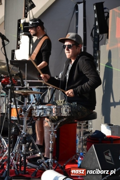 Zdjęcie w galerii na portalu naszraciborz.pl: INTRO - festiwal muzyki elektronicznej i światła na Zamku Piastowskim wiadomości z regionu