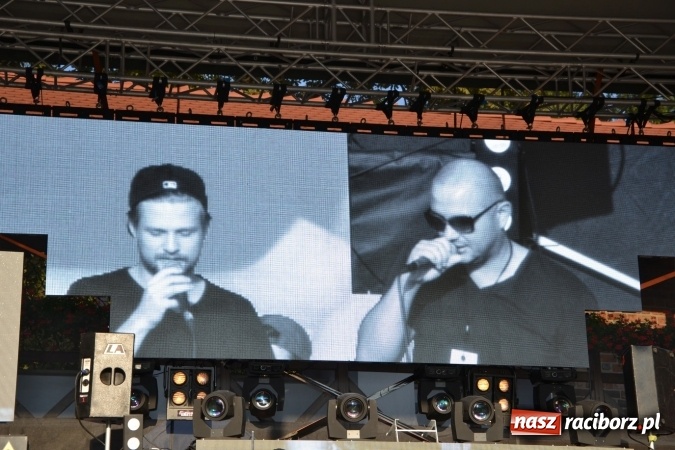 Zdjęcie w galerii na portalu naszraciborz.pl: INTRO - festiwal muzyki elektronicznej i światła na Zamku Piastowskim wiadomości z regionu