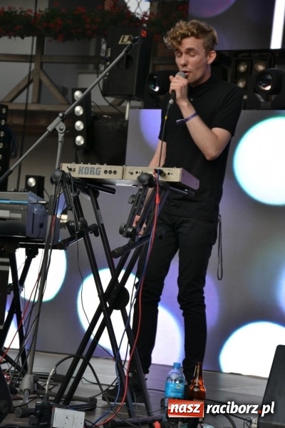 Zdjęcie w galerii na portalu naszraciborz.pl: INTRO - festiwal muzyki elektronicznej i światła na Zamku Piastowskim wiadomości z regionu