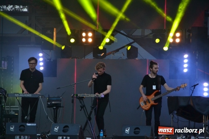 Zdjęcie w galerii na portalu naszraciborz.pl: INTRO - festiwal muzyki elektronicznej i światła na Zamku Piastowskim wiadomości z regionu