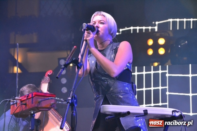 Zdjęcie w galerii na portalu naszraciborz.pl: INTRO - festiwal muzyki elektronicznej i światła na Zamku Piastowskim wiadomości z regionu