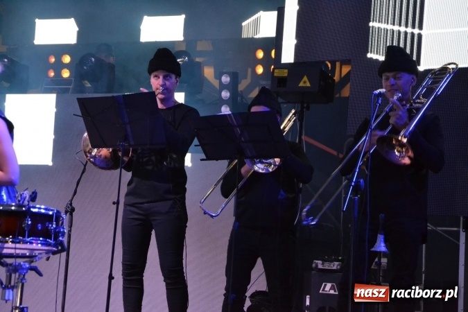 Zdjęcie w galerii na portalu naszraciborz.pl: INTRO - festiwal muzyki elektronicznej i światła na Zamku Piastowskim wiadomości z regionu