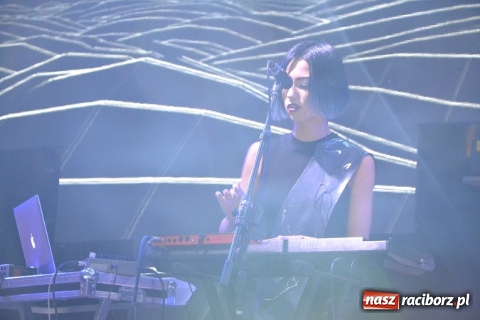 Zdjęcie w galerii na portalu naszraciborz.pl: INTRO - festiwal muzyki elektronicznej i światła na Zamku Piastowskim wiadomości z regionu