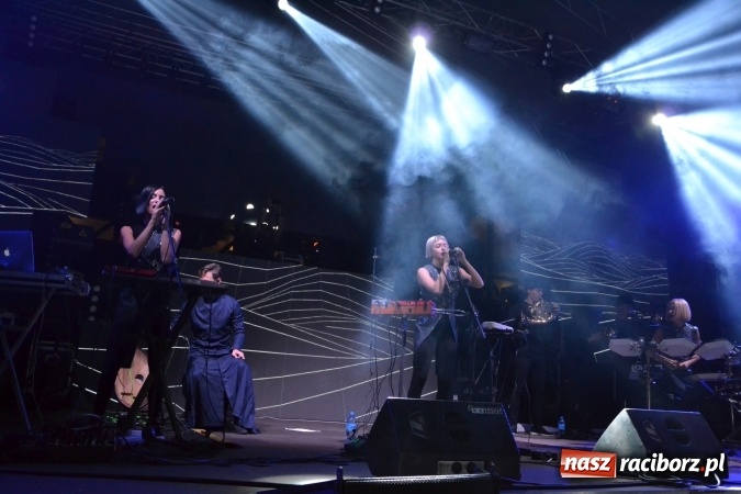 Zdjęcie w galerii na portalu naszraciborz.pl: INTRO - festiwal muzyki elektronicznej i światła na Zamku Piastowskim wiadomości z regionu