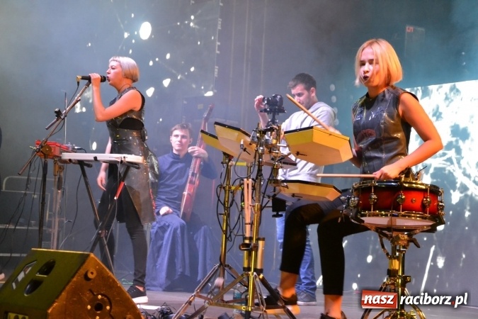 Zdjęcie w galerii na portalu naszraciborz.pl: INTRO - festiwal muzyki elektronicznej i światła na Zamku Piastowskim wiadomości z regionu