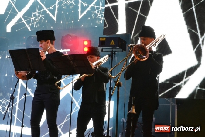 Zdjęcie w galerii na portalu naszraciborz.pl: INTRO - festiwal muzyki elektronicznej i światła na Zamku Piastowskim wiadomości z regionu