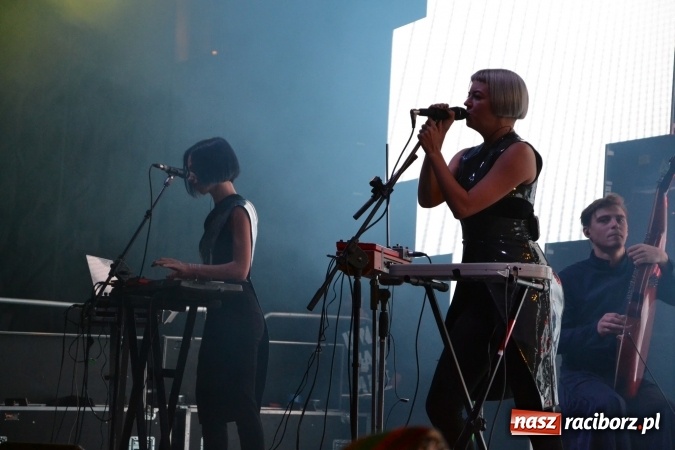 Zdjęcie w galerii na portalu naszraciborz.pl: INTRO - festiwal muzyki elektronicznej i światła na Zamku Piastowskim wiadomości z regionu