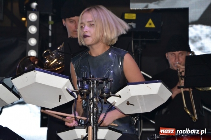 Zdjęcie w galerii na portalu naszraciborz.pl: INTRO - festiwal muzyki elektronicznej i światła na Zamku Piastowskim wiadomości z regionu