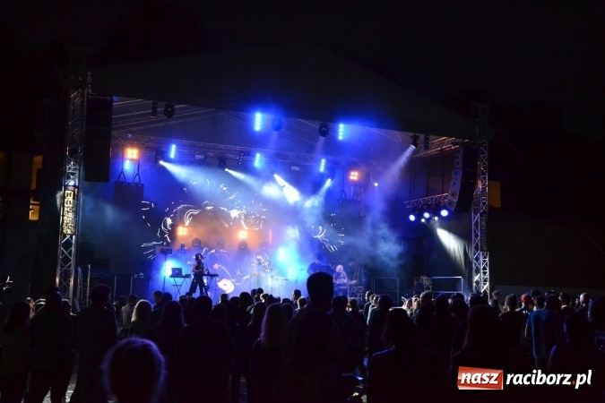 Zdjęcie w galerii na portalu naszraciborz.pl: INTRO - festiwal muzyki elektronicznej i światła na Zamku Piastowskim wiadomości z regionu