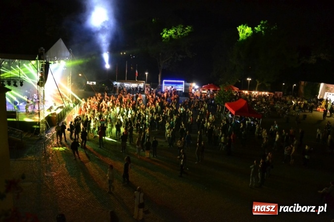 Zdjęcie w galerii na portalu naszraciborz.pl: INTRO - festiwal muzyki elektronicznej i światła na Zamku Piastowskim wiadomości z regionu