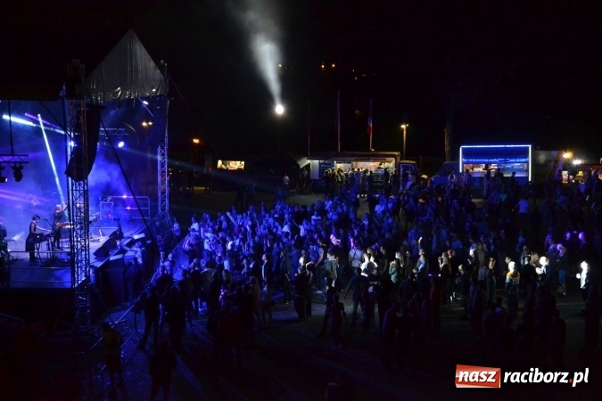 Zdjęcie w galerii na portalu naszraciborz.pl: INTRO - festiwal muzyki elektronicznej i światła na Zamku Piastowskim wiadomości z regionu