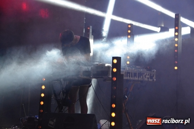 Zdjęcie w galerii na portalu naszraciborz.pl: INTRO - festiwal muzyki elektronicznej i światła na Zamku Piastowskim wiadomości z regionu