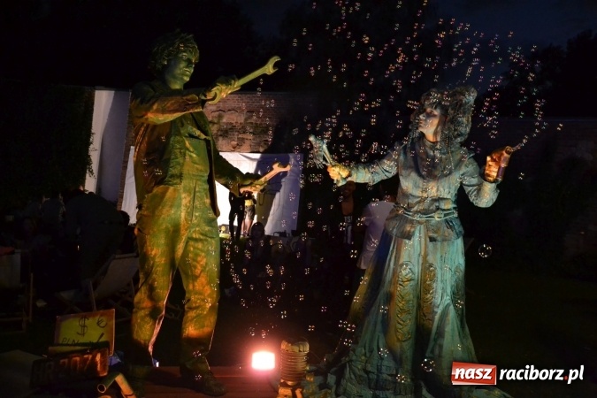 Zdjęcie w galerii na portalu naszraciborz.pl: INTRO - festiwal muzyki elektronicznej i światła na Zamku Piastowskim wiadomości z regionu