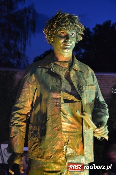 Zdjęcie w galerii na portalu naszraciborz.pl: INTRO - festiwal muzyki elektronicznej i światła na Zamku Piastowskim wiadomości z regionu