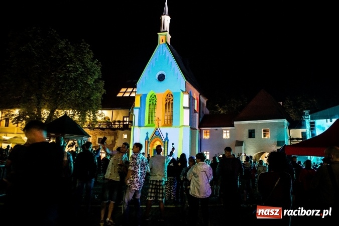 Zdjęcie w galerii na portalu naszraciborz.pl: Mapping 3D kaplicy zamkowej na INTRO Zobacz FOTO i WIDEO z unikalnego pokazu! wiadomości z regionu