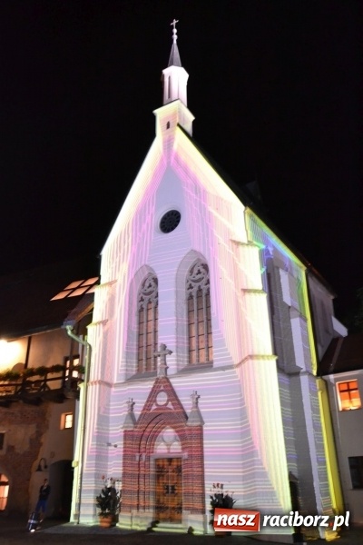 Zdjęcie w galerii na portalu naszraciborz.pl: Mapping 3D kaplicy zamkowej na INTRO Zobacz FOTO i WIDEO z unikalnego pokazu! wiadomości z regionu