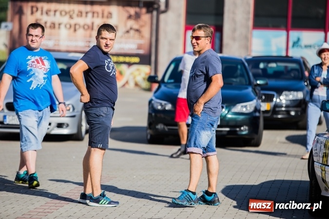 Zdjęcie w galerii na portalu naszraciborz.pl: Zlot miłośnik&oacute;w samochod&oacute;w marki BMW przy Kościuszki wiadomości z regionu