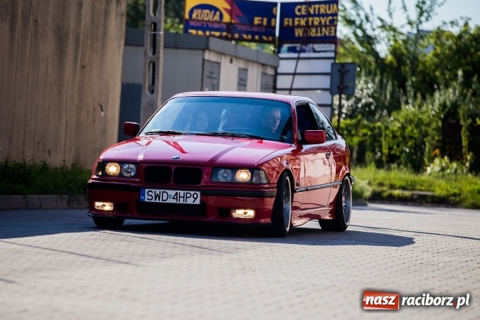 Zdjęcie w galerii na portalu naszraciborz.pl: Zlot miłośnik&oacute;w samochod&oacute;w marki BMW przy Kościuszki wiadomości z regionu