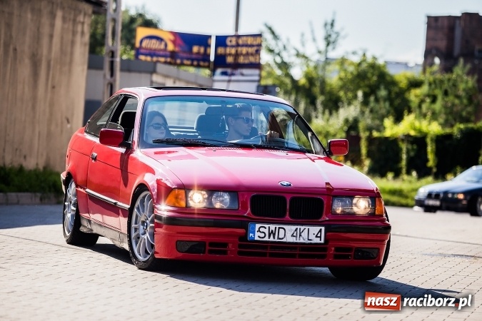 Zdjęcie w galerii na portalu naszraciborz.pl: Zlot miłośnik&oacute;w samochod&oacute;w marki BMW przy Kościuszki wiadomości z regionu