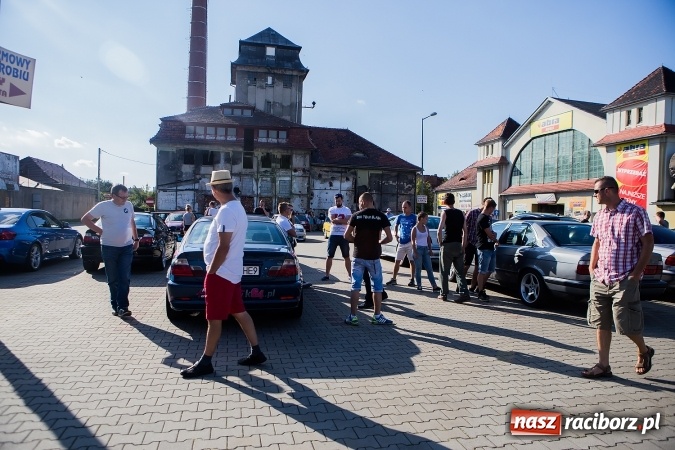 Zdjęcie w galerii na portalu naszraciborz.pl: Zlot miłośnik&oacute;w samochod&oacute;w marki BMW przy Kościuszki wiadomości z regionu