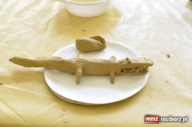 Zdjęcie w galerii na portalu naszraciborz.pl: Wakacje z RCK - warsztaty rzeźby w glinie  wiadomości z regionu