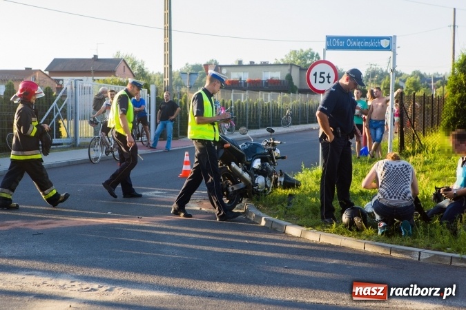 Zdjęcie w galerii na portalu naszraciborz.pl: W Górkach Śląskich motocyklista zderzył się z samochodem osobowym wiadomości z regionu