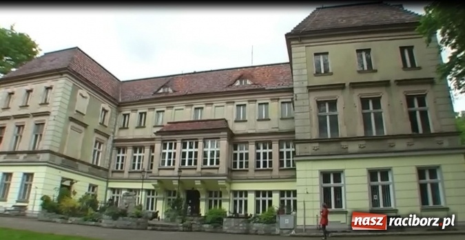 Zdjęcie w galerii na portalu naszraciborz.pl: Letnia Akcja Zamkowe Zuchy 2016 ruszyła na zamku  wiadomości z regionu