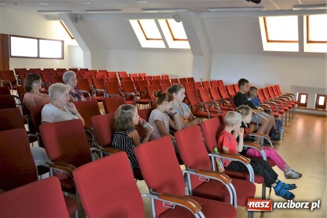 Zdjęcie w galerii na portalu naszraciborz.pl: Letnia Akcja Zamkowe Zuchy 2016 ruszyła na zamku  wiadomości z regionu