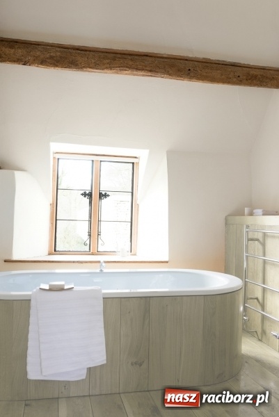 Zdjęcie w galerii na portalu naszraciborz.pl: Aranżacja łazienki w bieli wiadomości z regionu